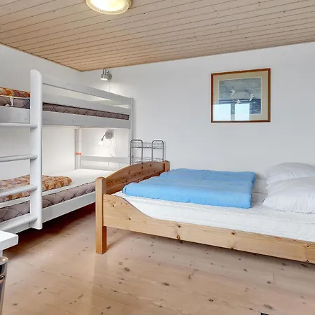 3 Bedroom Awesome In Ferienhaus *
