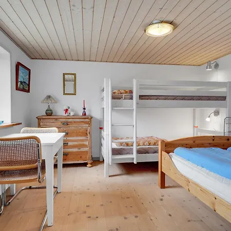 3 Bedroom Awesome In Ferienhaus *