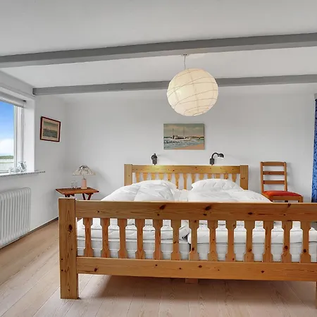 3 Bedroom Awesome In